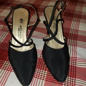 ST. JOHN Sling Back Black with Gold Satin Heels Goes with Everything Size 7.5 SJ